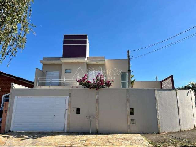 Casa Padrão para Venda em Parque Jambeiro Campinas-SP