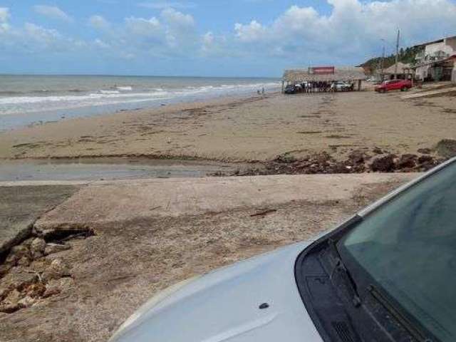 Vendo terreno na beira da Praia de Panaquatira