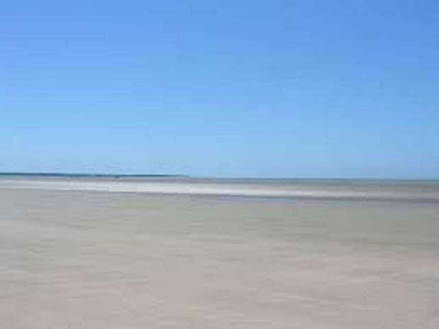 PRAIA DE PANAQUATIRA: Lote à venda vista mar na beira da praia – Ilha de São Luís.