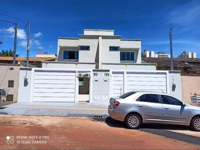 Casa Sobrado Alto Padrão, 3 suites plenas, Nunca Habitado, 186m² , vista para o parque, St. Village Veneza, Goiânia -GO