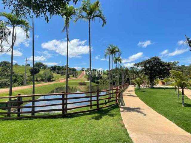 Terreno em Condomínio Monte Sião - Terra Santa Cidade do Lazer, 1.582,04 m², ao lado do Lago, Trindade - GO