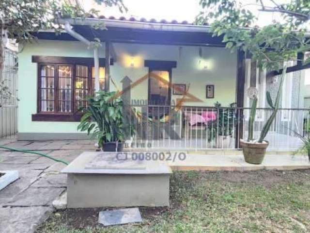 Casa com 3 quartos à venda na Rua Zoroastro Pamplona, Freguesia (Jacarepaguá), Rio de Janeiro, 289 m2 por R$ 895.000