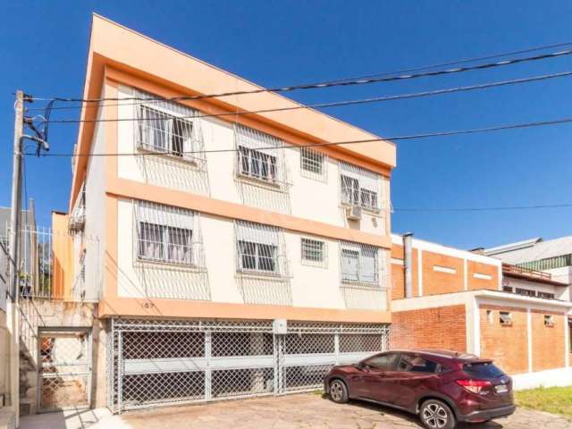 Apartamento localizado no bairro Bom Jesus, com 85 m² no 3º andar. Imóvel com 3 dormitórios, sala de estar/jantar, cozinha, banheiro social, área de serviço. Imóvel com posição solar privilegiada. Vag