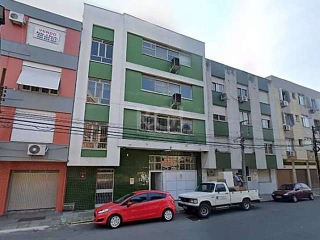 Prédio completo na Washigton Luiz.&lt;BR&gt;Composto por uma loja térrea com 105,40m² e 3 pavimentos/3 salas, sendo 1 sala por andar (116,02m² em cada andar).&lt;BR&gt;Matrículas individualizadas.&lt;