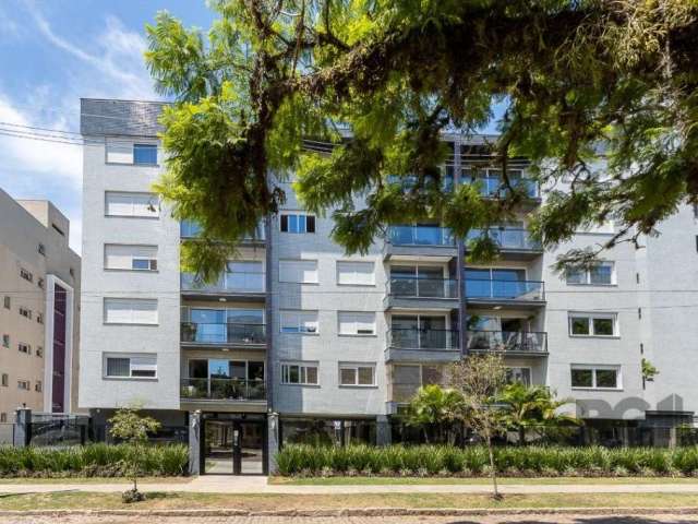 Linda cobertura duplex localizada no coração do  bairro Tristeza, zona sul de Porto Alegre. Imóvel semi-mobiliado, 03 dormitórios sendo 02 suítes com closet e piso aquecido no banheiro da suíte master