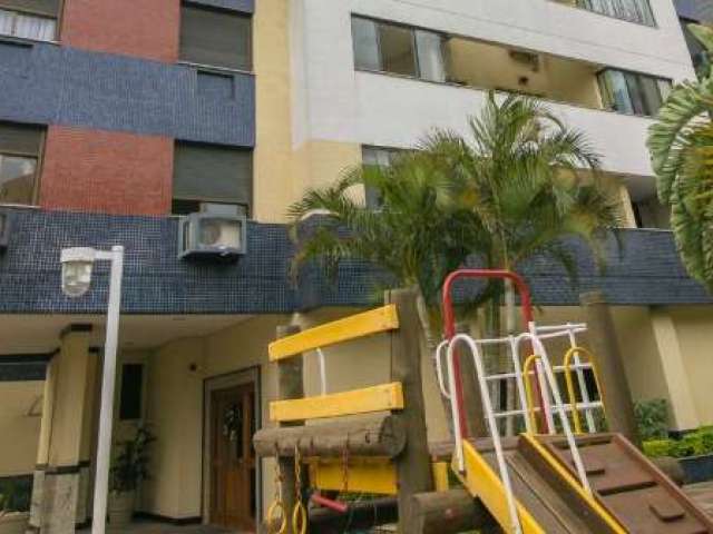 Excelente apartamento, com 03 dormitorios sendo 01 suite, living 2 ambientes, sacada com churrasqueira, cozinha e area de servico, 1 vaga de garagem. edificio com piscina, salao festas, brinquedoteca,