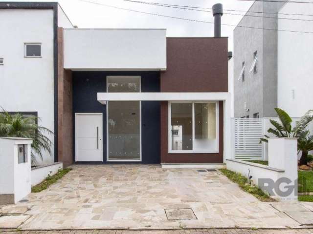 Excelente residência térrea no condomínio Villa Amalfi  com 108m² de área privativa 3 dormitórios sendo um suíte, living 2 ambientes com lareira pé direito alto, cozinha, área de serviço, pátio com ch