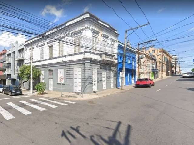 Ótima loja com aproximadamente 190m², bem localizado de esquina com a rua Dr Barros Cassal.&lt;BR&gt;Agende já sua visita!&lt;BR&gt;&lt;BR&gt;Aluguel R$8.000 + taxas de aproximadamente R$540,00 (IPTU 