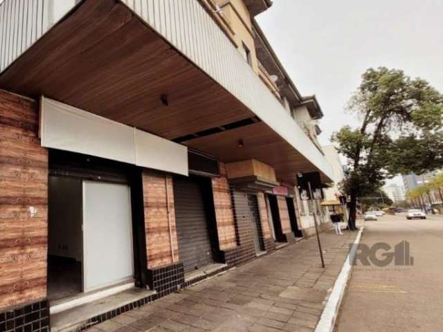 Loja com 37m²,  com cozinha, banheiro social e piso frio. De frente com posição solar oeste.&lt;BR&gt;Bem localizada próximo à academia, bar, restaurante, supermercado, agência&lt;BR&gt;bancária e esc