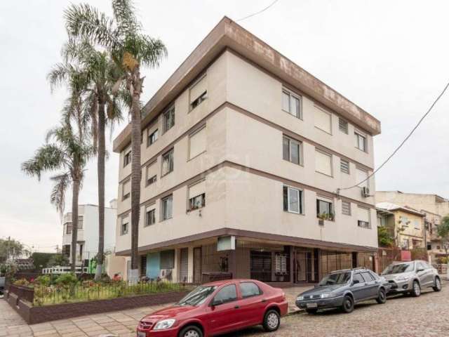 Excelente oportunidade de compra! Loja localizada na Rua Saudavel, número 34, no Bairro Medianeira em Porto Alegre. Possui área privativa de 63.25m² e área total de 73.11m². Conta com 1 banheiro socia