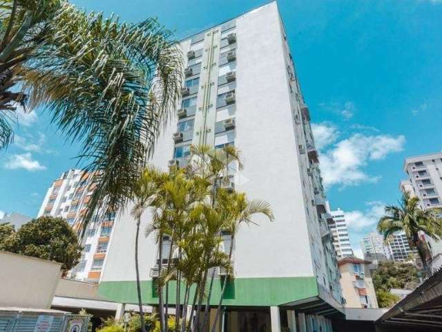 Excelente apartamento com dois dormitórios no bairro Mont Serrat. Imóvel com 72m² de área privativa, uma vaga de garagem com boxe escriturado. Condomínio com elevador, salão de festas, churrasqueira, 