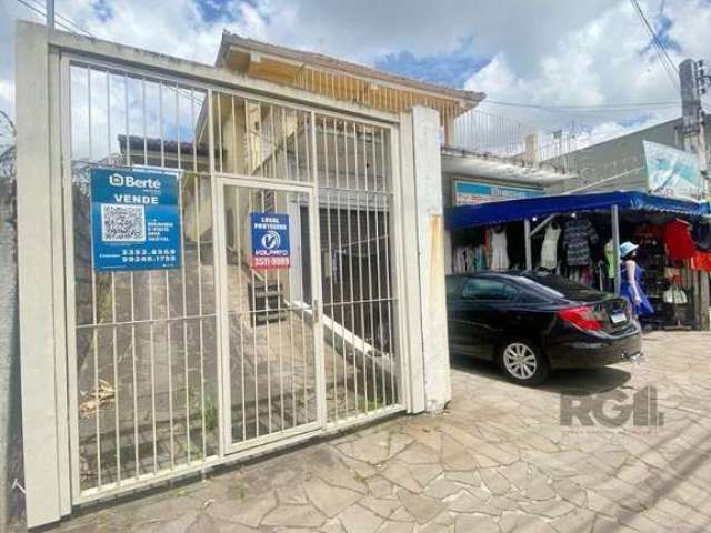 Casa BEM LOCALIZADA NA AV. NONOAI  com 03 dormitorios(sendo 01 suite), sala estar ampla com varanda na parte da frente, sala de jantar, lavabo, banheiro suite com hidro, banheiro social, cozinha nem a