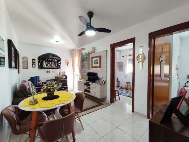 APARTAMENTO&lt;BR&gt;&lt;BR&gt;02 dormitórios semi mobiliado na Av. Teresópolis, imóvel muito bem conservado, possui uma sala espaçosa com living para 02 ambientes, cozinha americana bem ventilada, ba