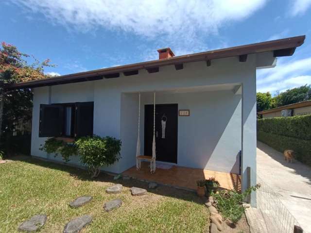 Casa para Venda em Guaíba, Centro, 3 dormitórios, 2 banheiros, 2 vagas&lt;BR&gt;Casa a venda Centro, Guaíba/RS&lt;BR&gt;&lt;BR&gt;Localização privilegiada em terreno de 11x36 murado e gradeado.&lt;BR&