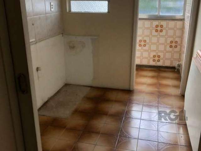 Apartamento de um dormitório com vaga.&lt;BR&gt;Bem localizado, peças amplas, bem conservado, condominio gradeado, super seguro. Perto de tudo o que precisamos. Rua arborizada e calma.