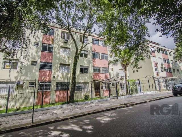 Ótimo apartamento de 41m² no bairro Cristo Redentor! O imóvel conta com espaçoso living, 1 dormitório, banheiro social com ventilação natural, cozinha, área de serviço separada e 1 vaga de garagem fix