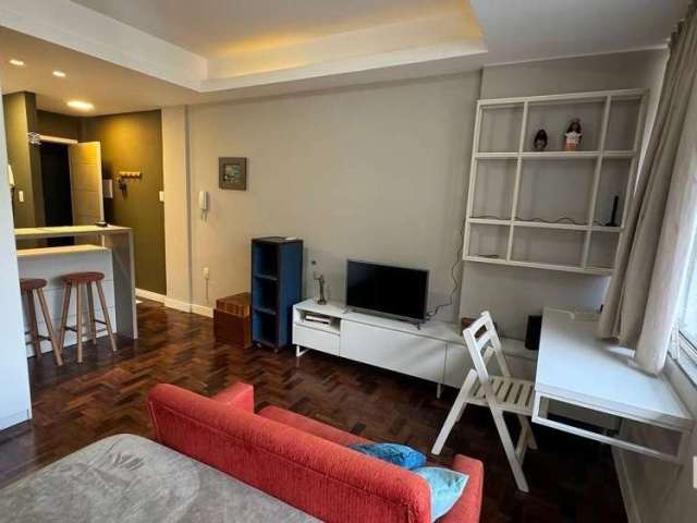 APARTAMENTO MOBILIADO COM ELETROS - LOCADO  - APTO 2º ANDAR - FUNDOS - SILENCIOSO CÓD.RP390475&lt;BR&gt;&lt;BR&gt;PARA INVESTIDOR - COMPRE RENDENDO.&lt;BR&gt;&lt;BR&gt;Excelente oportunidade de compra