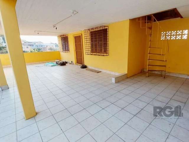 Imóvel de 1 dormitório, com possibilidade de mais uma sala ou quarto no andar de cima, cozinha, sala, 1 banheiro, lavanderia no andar superior, vaga para moto, gradeado, piso frio, bem ventilado e are