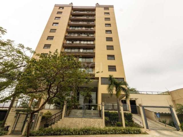 Apartamento para Comprar com  3 dormitórios no Bairro Cristo Redentor, possui 108,75m² de área privativa, ótimo imóvel com sol da manhã, conta com uma suíte, cozinha, sala de estar e jantar, banheiro 