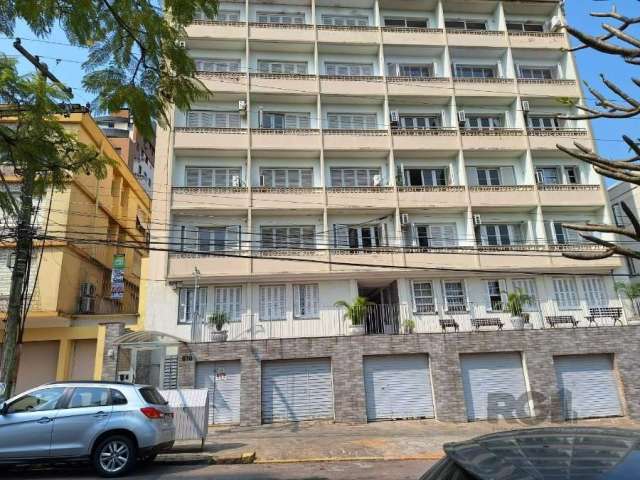 Excelente apto. no Bairro Petropolis, proximo ao Zaffari Ipiranga, com 77,00m2 de área privativa, com 02 dormitorios, um com armarios embutido e split, living  com boa claridade e com split, cozinha m