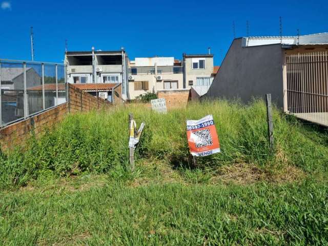 Terreno plano e limpo no bairro Guarujá, pronto para construir.&lt;BR&gt;Medindo 8 por 25 metros, próximo ao mercado Santa Rita.&lt;BR&gt;Entre em contato para mais informações