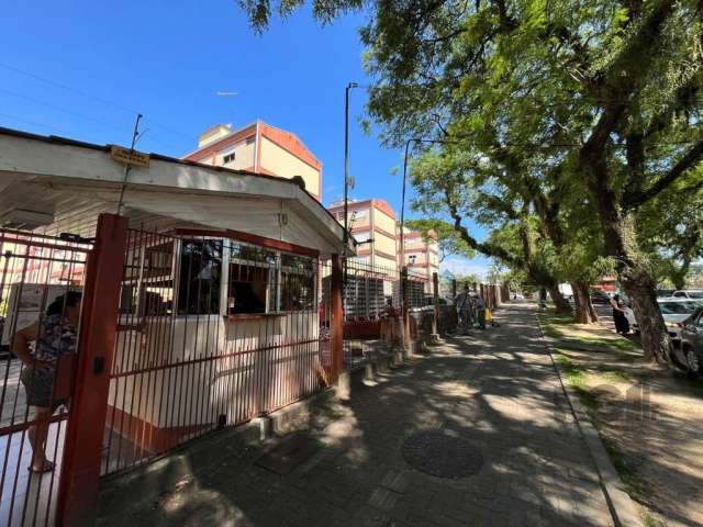 Apartamento de 1 quarto no condomínio Pereira Neto.&lt;BR&gt;O apartamento conta com uma sala ampla, cozinha com balcão de pia e fogão e espaço grande para lavanderia, um dormitório e um banheiro com 