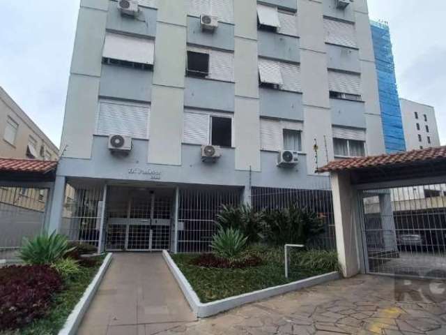 Bem localizado no Bairro Floresta/ São Geraldo.&lt;BR&gt;Apartamento de 01 dormitório, sala ampla, com cozinha e área de serviço separadas. O imóvel possui um banheiro, com ventilação direta e piso em