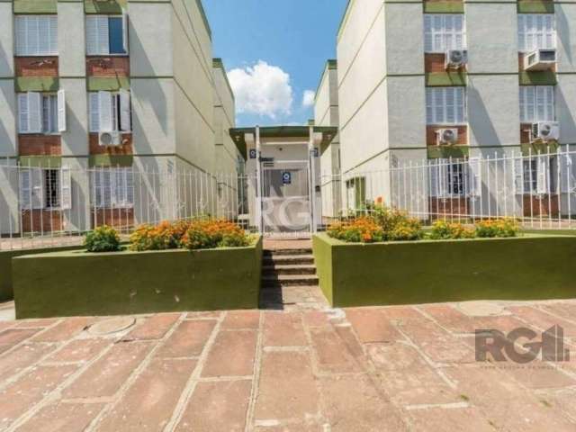 Apartamento bem localizado na Rua Nunes, perto da Prof.Oscar Pereira, com 03 dormitorios, sala, cozinha, banheiro , copa e área ed serviço. Condominio fechado com praça para crianças, salão de festas,