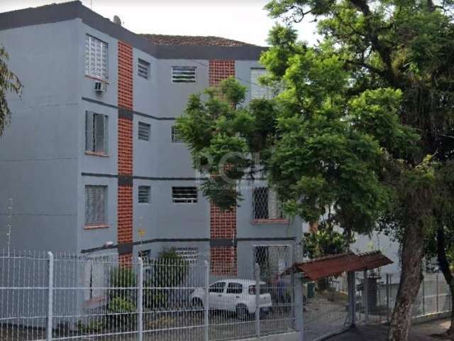 Ótimo apartamento em rua tranquila e arborizada para investimento e  moradia  no bairro Menino Deus, próximo ao Hospital Mãe de Deus,!! Com 02 dormitórios amplos e ensolarados, 46m² de área privativa,