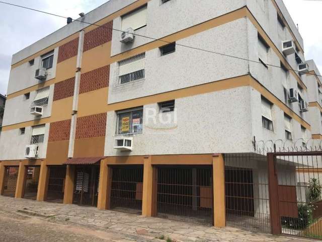 Otimo apartamento 01 dormitório no bairro Teresópolis, com 46m² de área privativa, sol da manhã, possui sala, cozinha, área de serviço e banheiro social,  desocupado, com vaga coberta locada para uma 