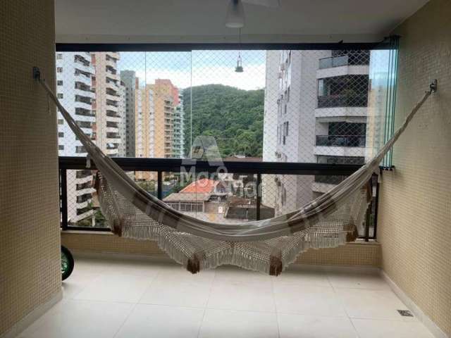 Apartamento na Praia das Pitangueiras, Guarujá - SP