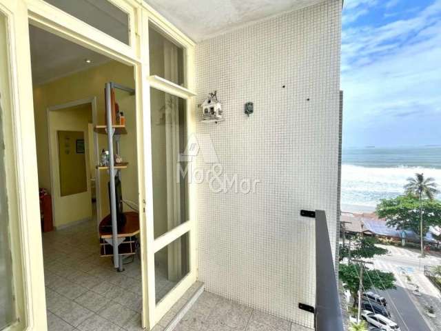 Apartamento na Praia das Pitangueiras, Guarujá - SP