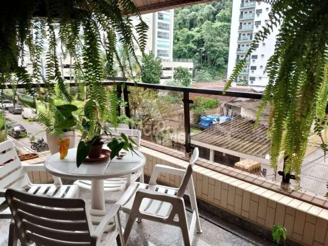 Apartamento na Praia das Pitangueiras, Guarujá - SP