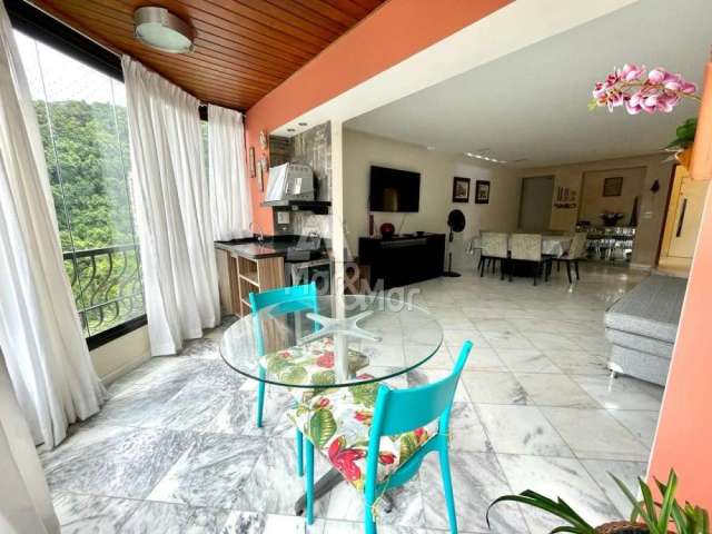 Apartamento na Praia das Pitangueiras, Guarujá - SP