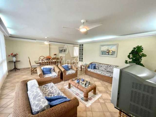 Apartamento na Praia das Pitangueiras, Guarujá - SP