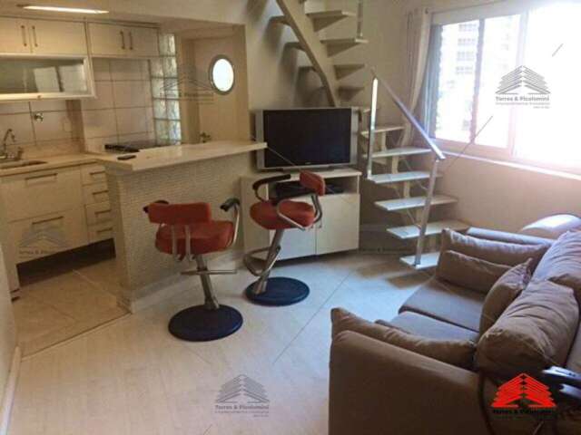 Apartamento duplex com serviço a venda na Vila Nova Conceição, Rua Gararu, a 400 metros do Parque Ibirapuera.