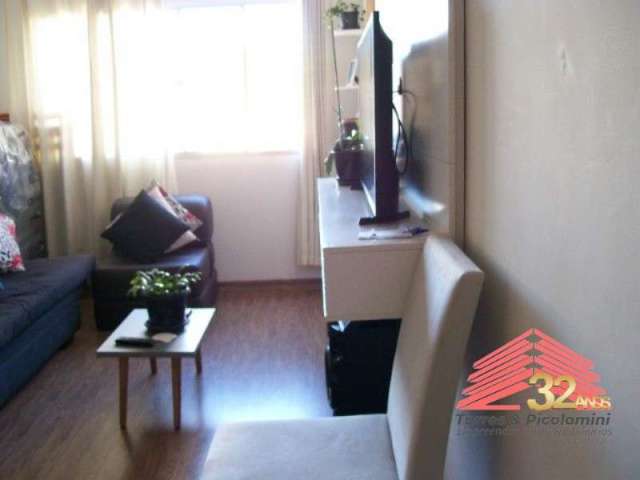 Apartamento à venda na Vila Santa Clara, 60m², 2 dormitórios, 2 banheiros, 1 vaga, semi mobiliado