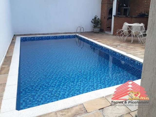 Casa a venda no Belenzinho com 300 metros 03 dormitórios 06 vagas churrasqueira e piscina, aceita permuta por imóvel de menor valor e automovel!