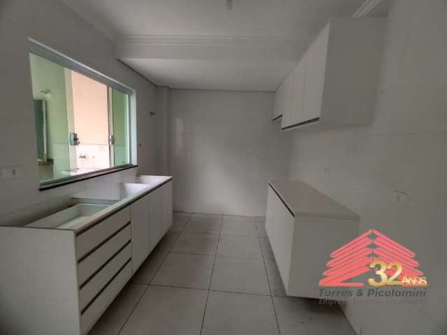 Sobrado Vila Formosa, 3 suítes com armários,sala ampla ,lavabo,cozinha planejada, 2 vagas de garagem ,novo ,aceita permuta por apartamento na Moóca