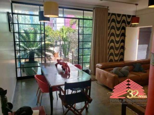 Espetacular Casa à Venda na Mooca, São Paulo-SP! 3 Quartos, 2 Salas, 3 Banheiros, 4 Vagas de Garagem, 210m². Venha Conferir!