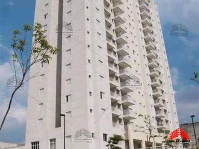 Apartamento Cambuci Semi Novo com 50 Metros, 2 Dormitórios, Sacada, Móveis Planejados, mobiliado, 1 Vaga. Condomínio Clube