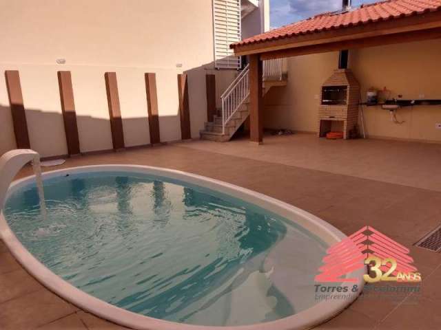 Lindos sobrados em condomíni com 1 ou 2 vagas, piscina