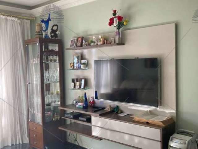 apartamento a venda na Mooca, com 3 dormitórios, 1 suíte, sala, cozinha, 2 banheiros, área de serviço