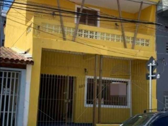 Sobrado de 240 m² a venda no Tatuapé, com 3 dormitórios, 2 banheiros, 3 salas, cozinha, lavanderia, área de serviço, edicula, 2 vagas de garagem,