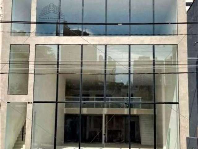 Prédio Comercial de Alto Padrão com 616m² na Vila Regente Feijó, 4 banheiros, 4 vagas. Venda ou Locação!