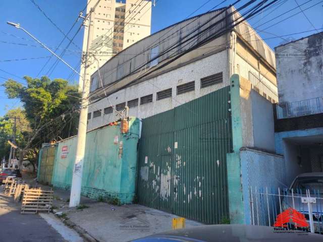 Galpão no Belenzinho com 4523m2 de construção, terreno 2.030m2, elevador de carga, elevador monta carga, 2 andares, 10 banheiros