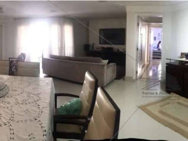 Apartamento de 157m² a venda no Anália Franco, com 3 dormitórios sendo 1 suíte, 4 banheiros, móveis planejados, mobiliado, varanda, 2 vagas de garagem