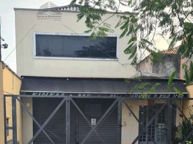 Salão Comercial à Venda na Mooca, São Paulo-SP: 02 Salas, 05 Banheiros, 235m². Ótima Localização!