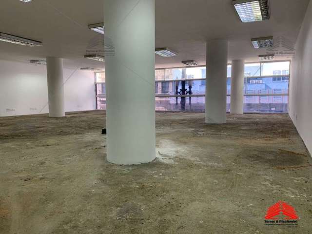 Sobreloja de 170 mts2  para Locação no Centro de São Paulo-SP ao lado da Prefeitura de São Paulo:  170m² de Área útil.