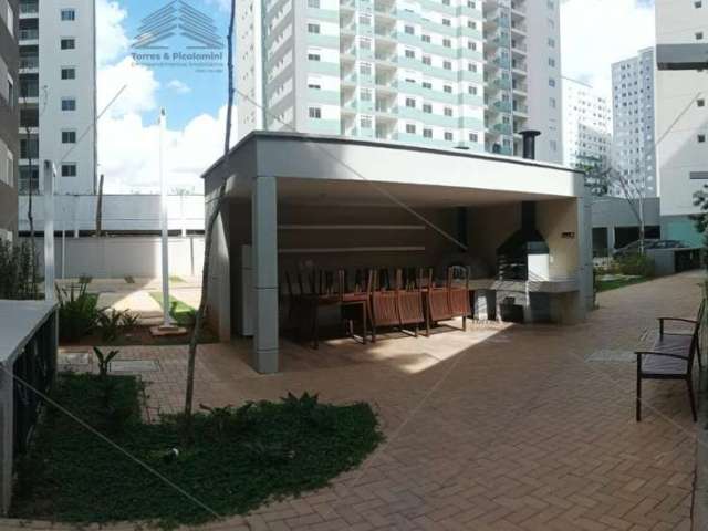 Apartamento Liberdade/Cambuci, com 1 quarto, sala 2 ambientes, 1 banheiro, 1 vaga de garagem livre e coberta. Piscina, academia e mais. Próximo metrô